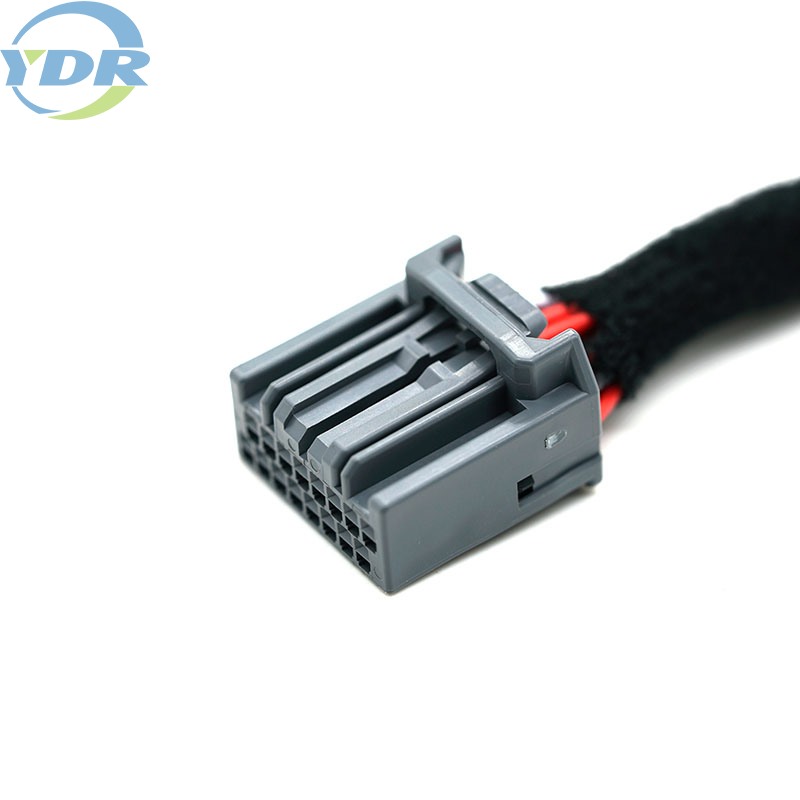 Mis vahe on juhtmestikul ja kaablikomplektil?